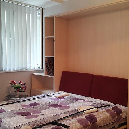 Apartment On Rustaveli Avenue Tiflis Exterior foto