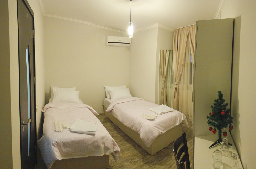 Apartment On Rustaveli Avenue Tiflis Exterior foto