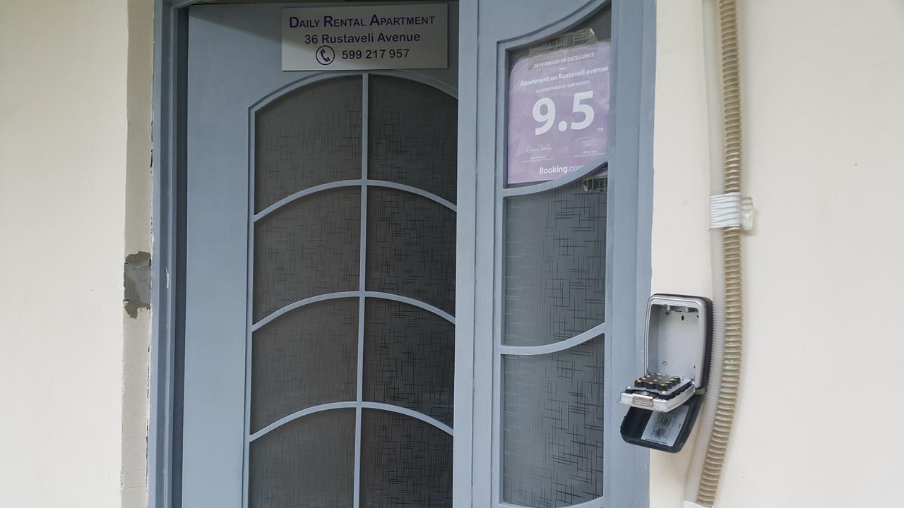 Apartment On Rustaveli Avenue Tiflis Exterior foto