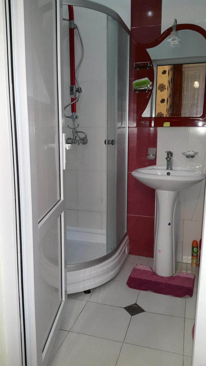 Apartment On Rustaveli Avenue Tiflis Exterior foto